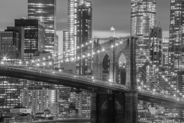 Fototapete - New York City skyline cityscape of Manhattan with brooklyn bridge in USA