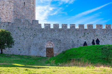 Fototapete - Castle of Platamonas, an important touristic attraction of central Macedonia, Greece.