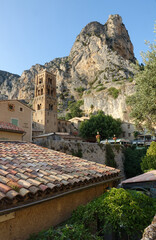 Wall Mural - Kirche in Moustiers-Sainte-Marie, Provence