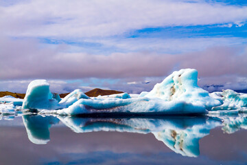 Canvas Print - The smooth cold water of the lagoon