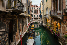 Italy, Veneto, Venice, Rio Dei Bareteri Canal