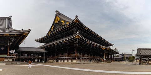 Wall Mural - Higashi Hongan-ji Temple - Founder's Hall