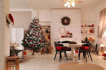 Canvas Print - Cozy dining room interior with Christmas tree and festive decor