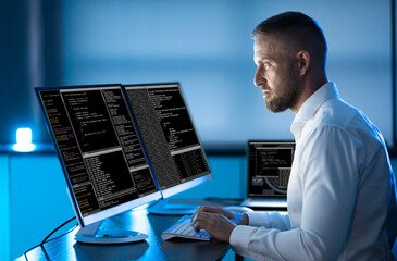 Aufkleber - Computer Programmer Writing Program Code On Computer