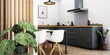 Vue 3d cuisine noire avec petite table en bois et chaise blanche/ Vue 3