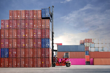 container forklift in the container yard