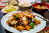 Fototapeta Tulipany - 街の中華料理屋さんの鶏肉とカシューナッツ炒め定食