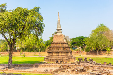 Wall Mural - Ancient pagoda of a temple in Ayutthaya, Bangkok