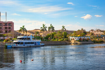 Sticker - Motorboat on Nile