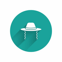 Canvas Print - White Orthodox jewish hat with sidelocks icon isolated with long shadow. Jewish men in the traditional clothing. Judaism symbols. Green circle button. Vector