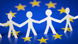Menschenkette auf EU-Flagge