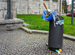 überfüllter Mülleimer im Berliner Strassenland