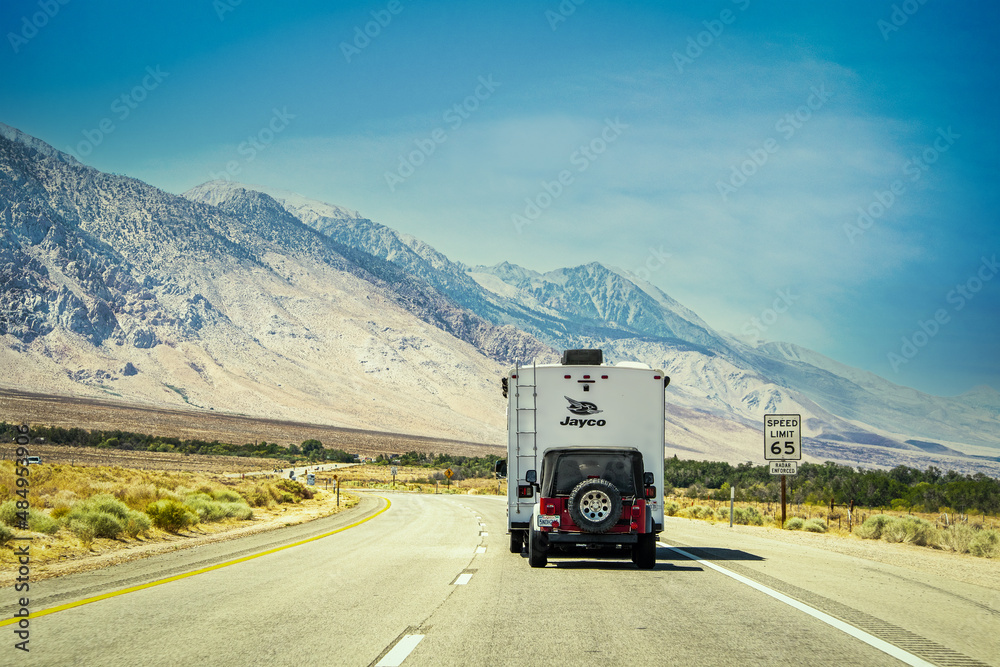 2021_05_25 Eastern California USA - Camper towing Jeep drives on ...