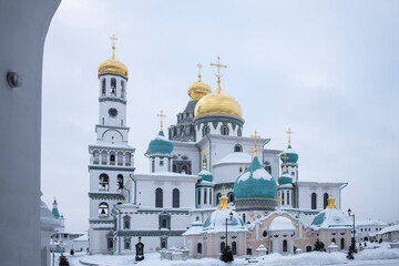 Wall Mural - ISTRA, RUSSIA - January 16, 2022, The Resurrection Cathedral of New Jerusalem Monastery was built according to the prototype - the Church of the Holy Sepulcher in Jerusalem. Snowfall