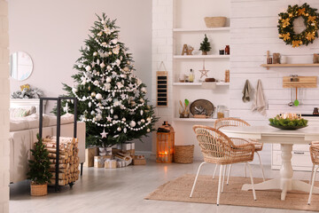 Canvas Print - Cozy dining room interior with Christmas tree and festive decor