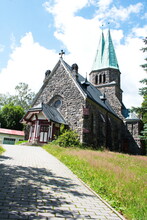 Church In The Village, Evangelický Kostel Vykupitele, Nejdek