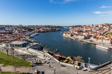 Canvas Print - Vue sur Porto depuis le belvédère de Serra do Pilar