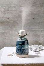 Steamed Humidifier Diffuser In Blue Ceramic Vase