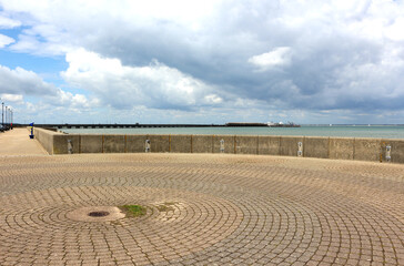 Wall Mural - Ryde Pier from Quay Road.