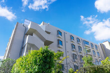 The Appearance Of The Condominium And The Refreshing Blue Sky Scenery_sky_b_46