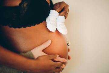 Poster - woman holding belly