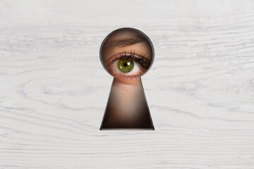  keyhole opening with eye