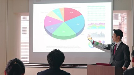 Poster - 講義する男性　プレゼンテーション　発表