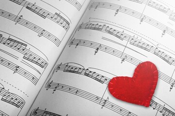 Sticker - Small red heart with musical notes