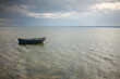 łódka spokojne morze bałtyk 