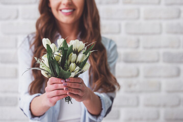 Canvas Print - Beautiful woman with flowers