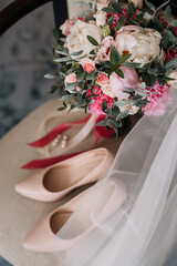 Wall Mural - Bouquet, shoes and jewelry of the bride on the chair 3789.