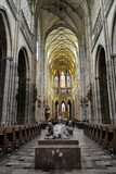 Fototapeta  - Monumentalne wnętrze Katedry Św. Wita na Hradczanach, Praga