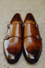 Chaussures d'homme en cuir marron