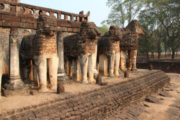 Sticker - ruined buddhist temple (Wat Chang Lom) - Si Satchanalai-Chalieng - Thailand 