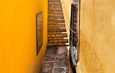 Wall Mural - Mexico, Colorful buildings and streets of San Miguel de Allende in historic city center.