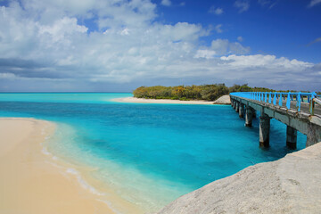 Wall Mural - Mouli Bridge between Ouvea and Mouli islands, Loyalty Islands, New Caledonia