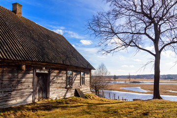 Wall Mural - Samotny dom na skraju Doliny Narwi, Podlasie, Polska