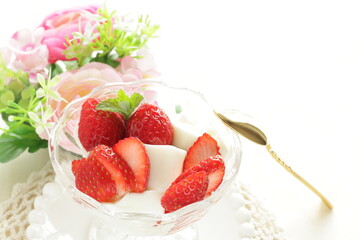 Wall Mural - Freshness strawberries and yogurt for healthy dessert