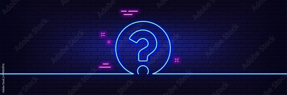 Stock-Vektorgrafik „Neon light glow effect. Question mark line icon ...