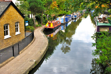 Canvas Print - narrow boats in the canal