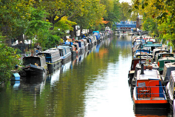 Sticker - narrow boats in the canal