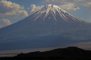 Canvas Print - Beautiful view of the mountain Ararat in Armenia