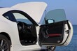 © ちはる 中野 - ドアを開けたスポーツカー