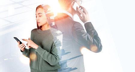 Poster - Businesswoman works together with colleague talking and typing on smartphone