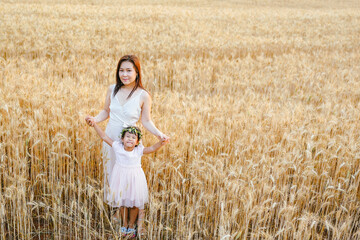 Wall Mural - girl in the field