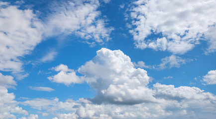 Wall Mural - cloudscape with grey and white cumulus clouds