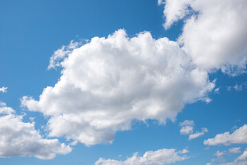Wall Mural - big cumulus cloud heap and blue sky