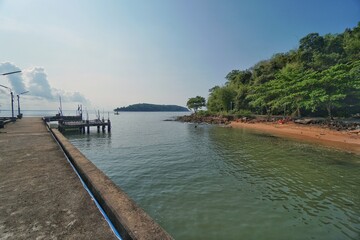 Canvas Print - pier on the river