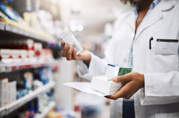 Poster - Sometimes you need to combine medicine for maximum effect. Cropped shot of an unrecognizable young female pharmacist working in a pharmacy.
