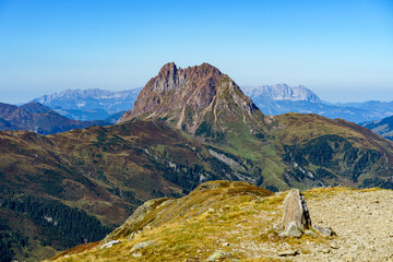 Wall Mural - Blick auf einen felsigen Berg, Aussicht vom Wildkogel, Salzburg, Österreich